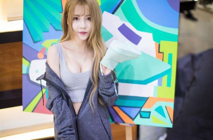 四川妇女BBBWBBBwm村妓的历史起源